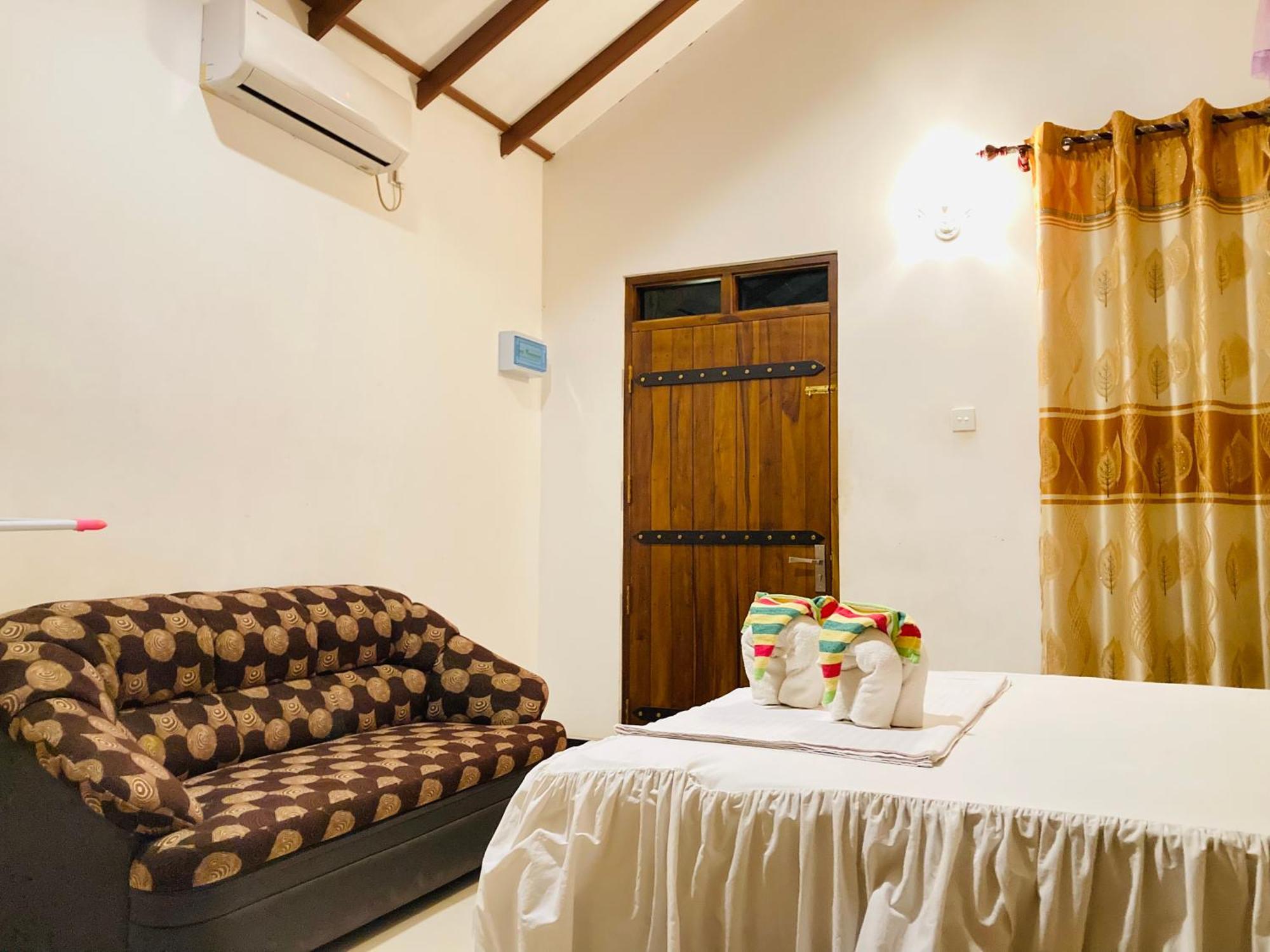 Suncity Privacy Cottages Udawalawe Esterno foto