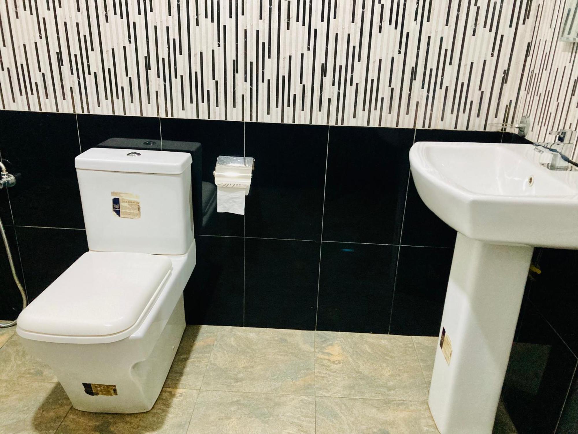 Suncity Privacy Cottages Udawalawe Esterno foto