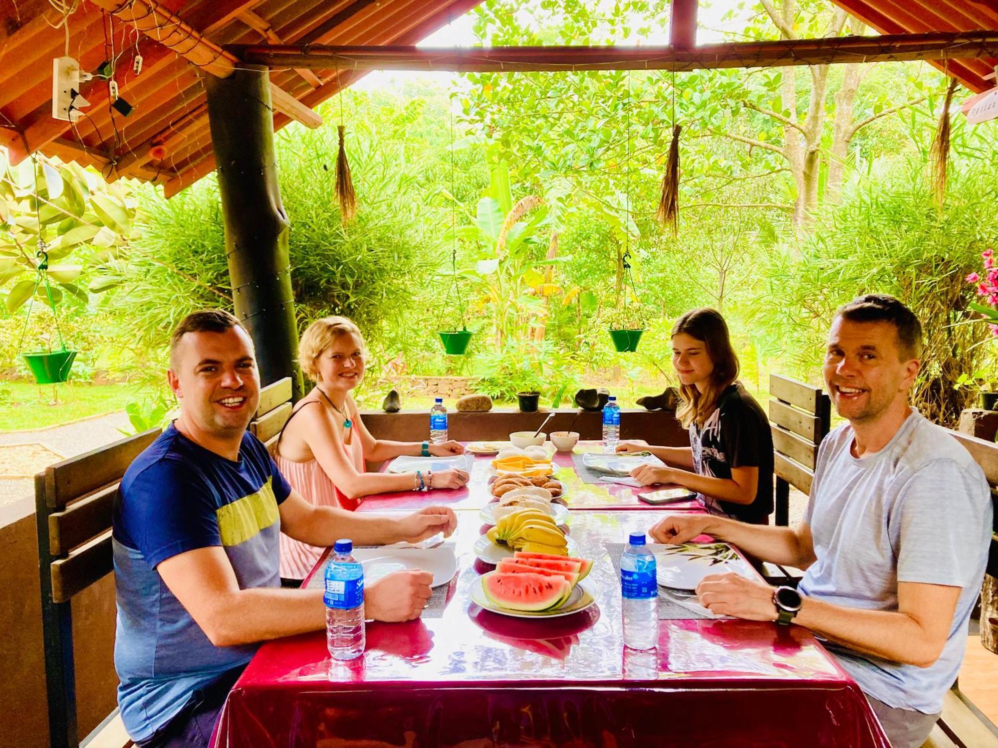Suncity Privacy Cottages Udawalawe Esterno foto