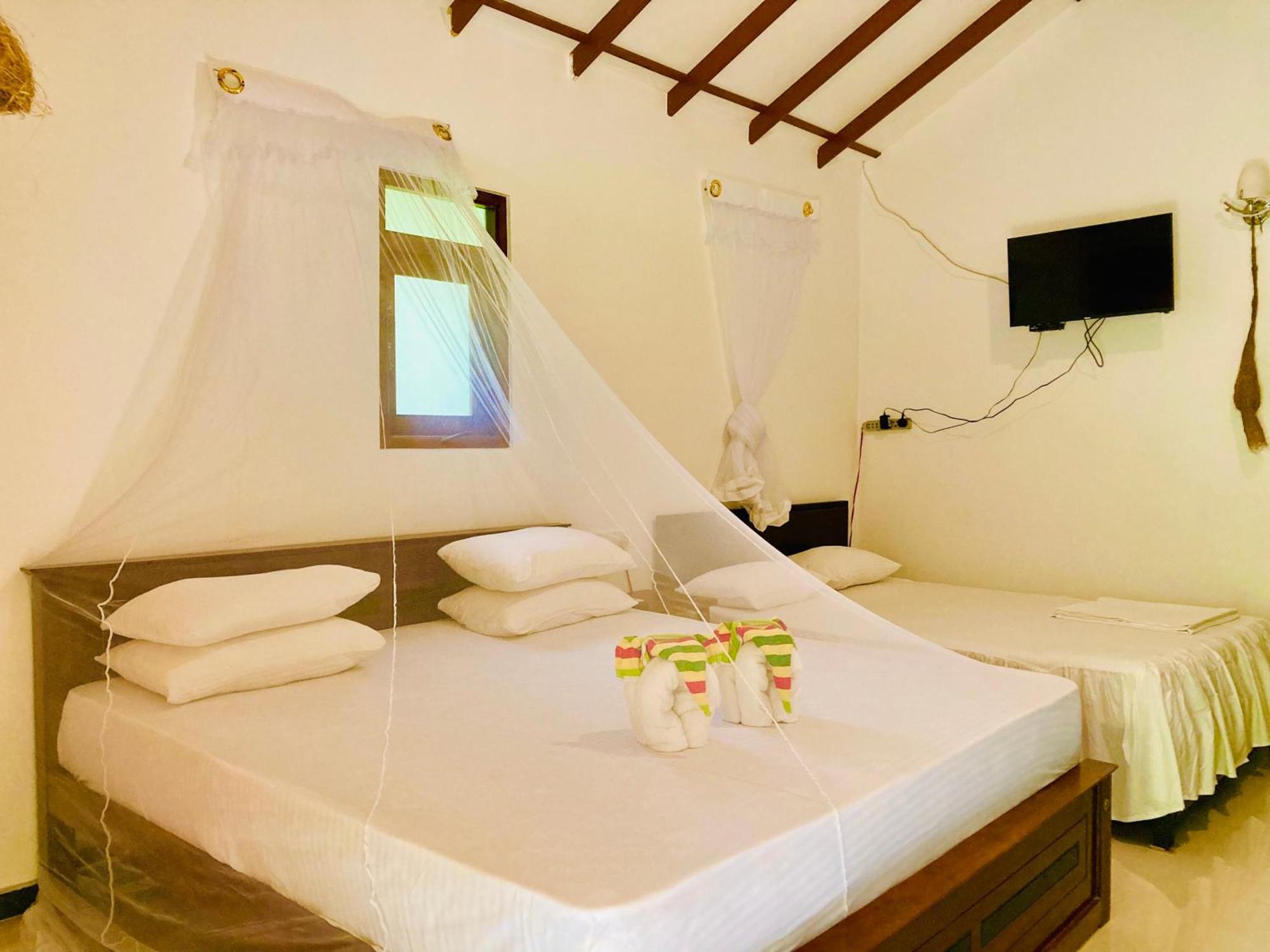 Suncity Privacy Cottages Udawalawe Esterno foto