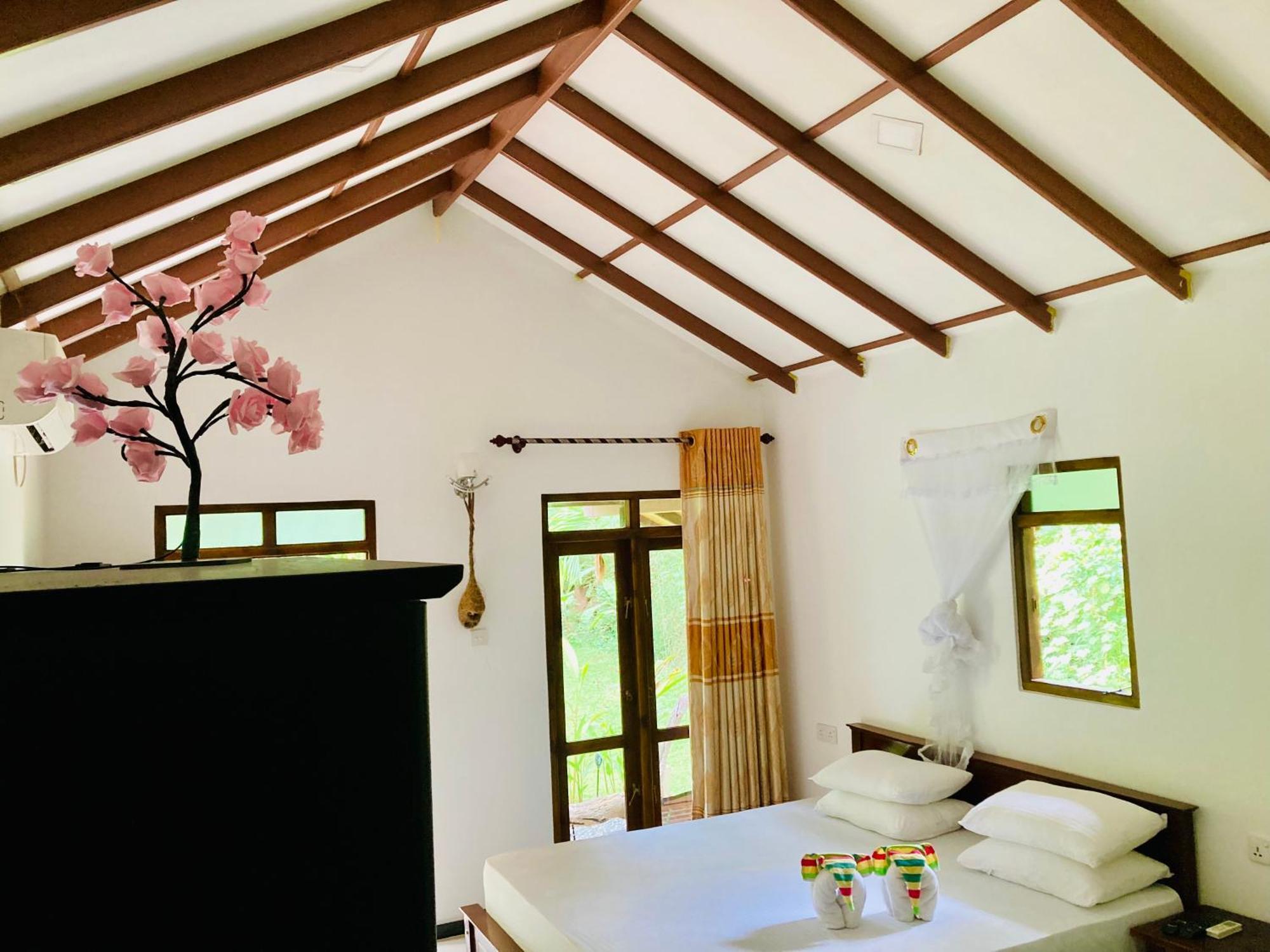 Suncity Privacy Cottages Udawalawe Esterno foto